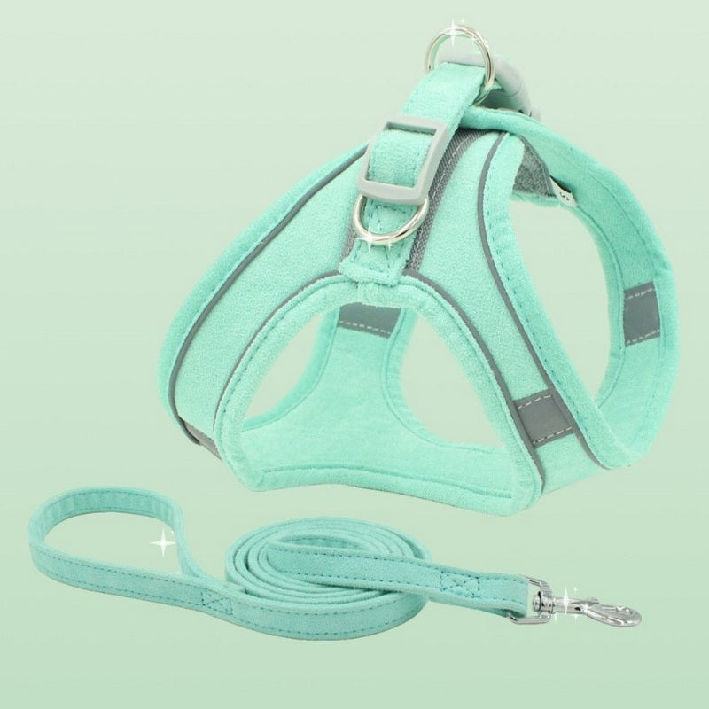 Transform Your Cat's Adventures with Our Leash Vest Harness